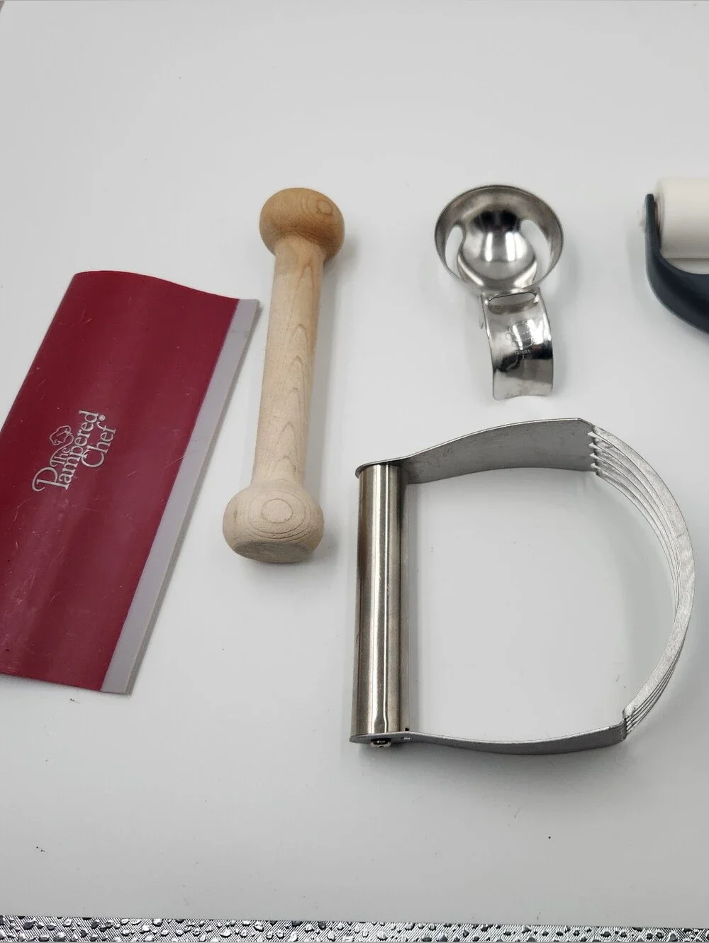 Lot Of The Pampered Chef Dough and Pizza Roller Pastry Pies Baking Egg Separator